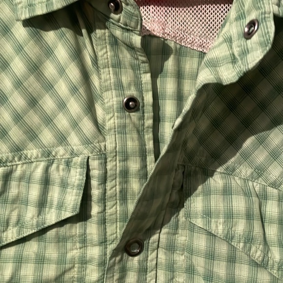 Outdoor Research Short Sleeve Nylon Shirt Snap Buttons Men’s Sz Med Green Plaid - Picture 9 of 11